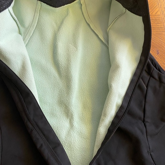 Adidas Black Sleeveless Vest - Picture 4 of 8